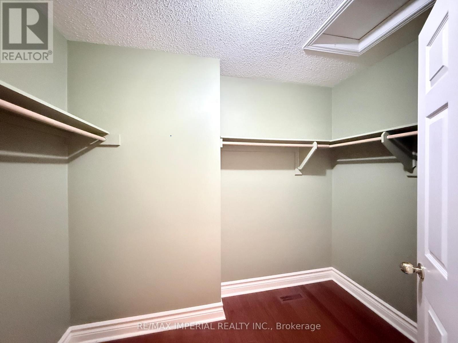 5735 Tayside Crescent, Mississauga, Ontario  L5M 5J4 - Photo 10 - W13465318