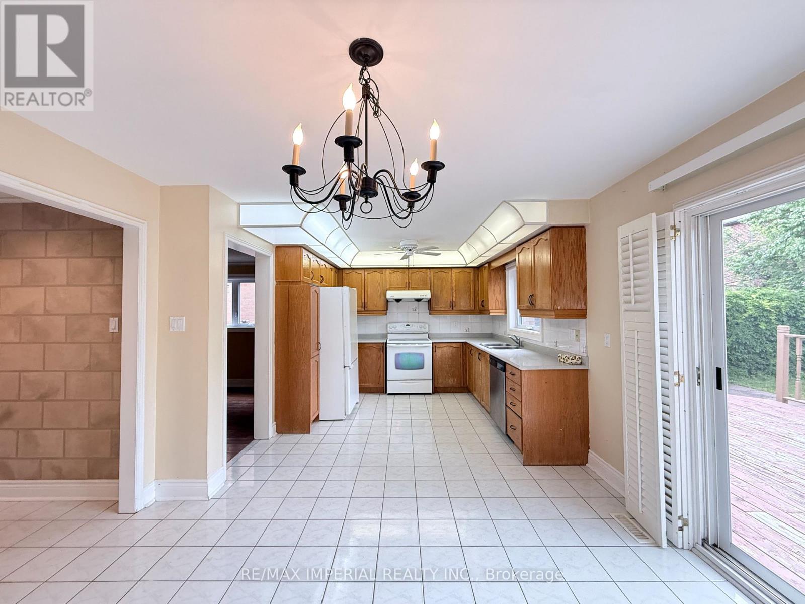 5735 Tayside Crescent, Mississauga, Ontario  L5M 5J4 - Photo 24 - W13465318