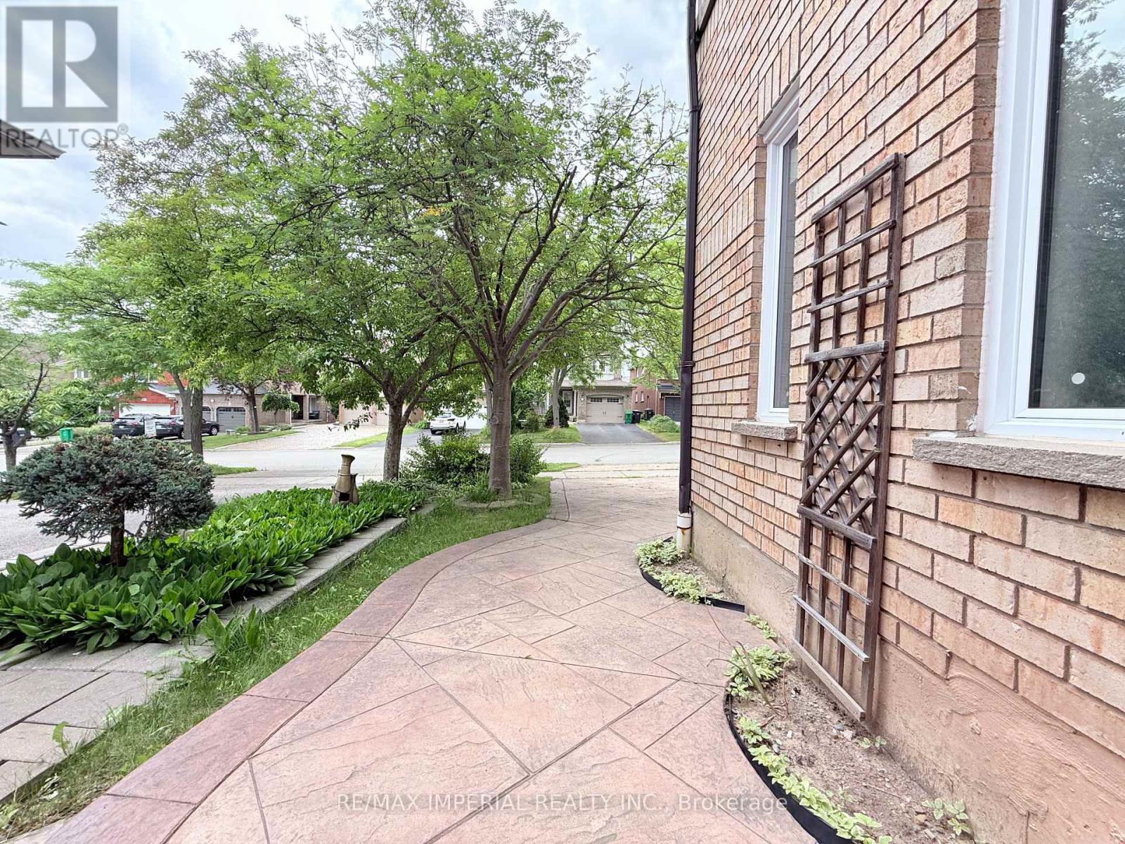 5735 Tayside Crescent, Mississauga, Ontario  L5M 5J4 - Photo 4 - W13465318