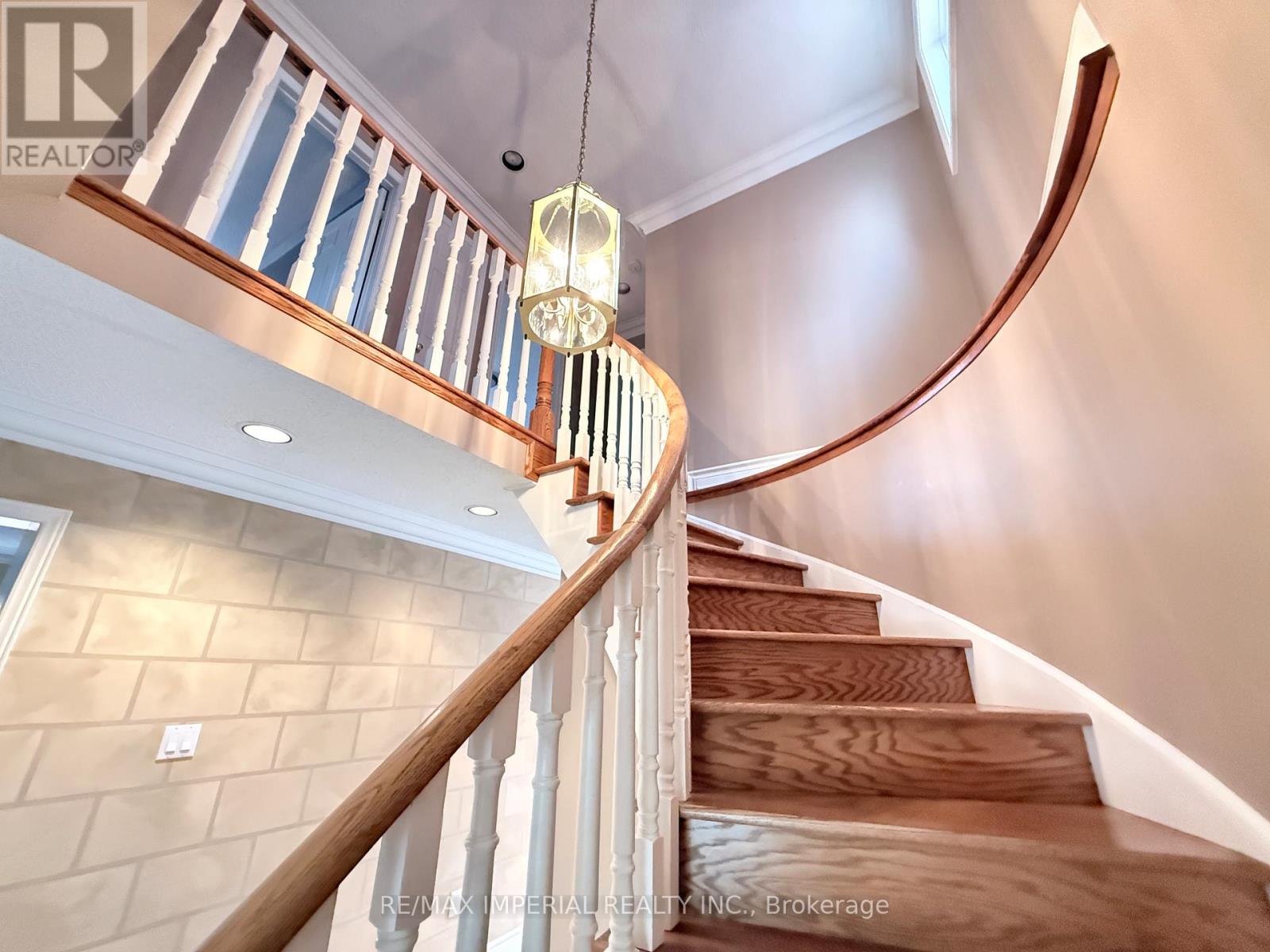 5735 Tayside Crescent, Mississauga, Ontario  L5M 5J4 - Photo 7 - W13465318