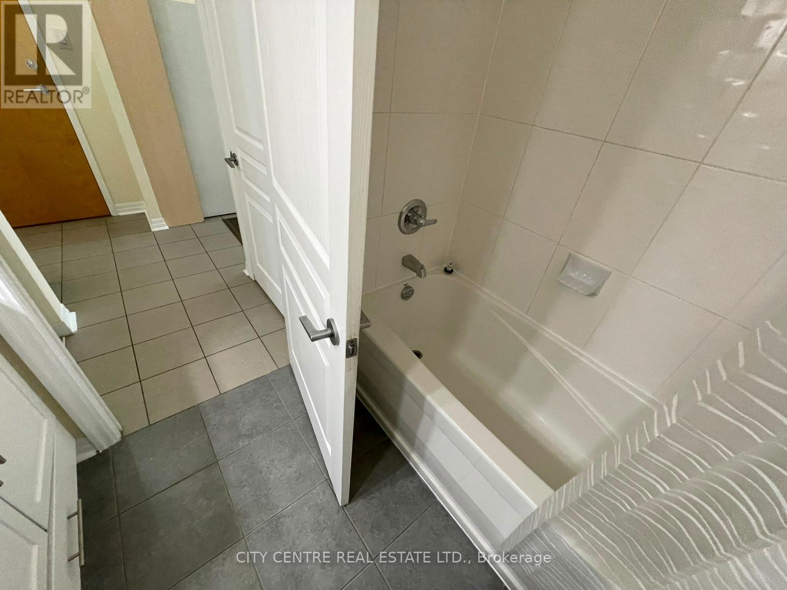 2910 - 3515 Kariya Drive, Mississauga, Ontario  L5B 0C1 - Photo 36 - W13465390