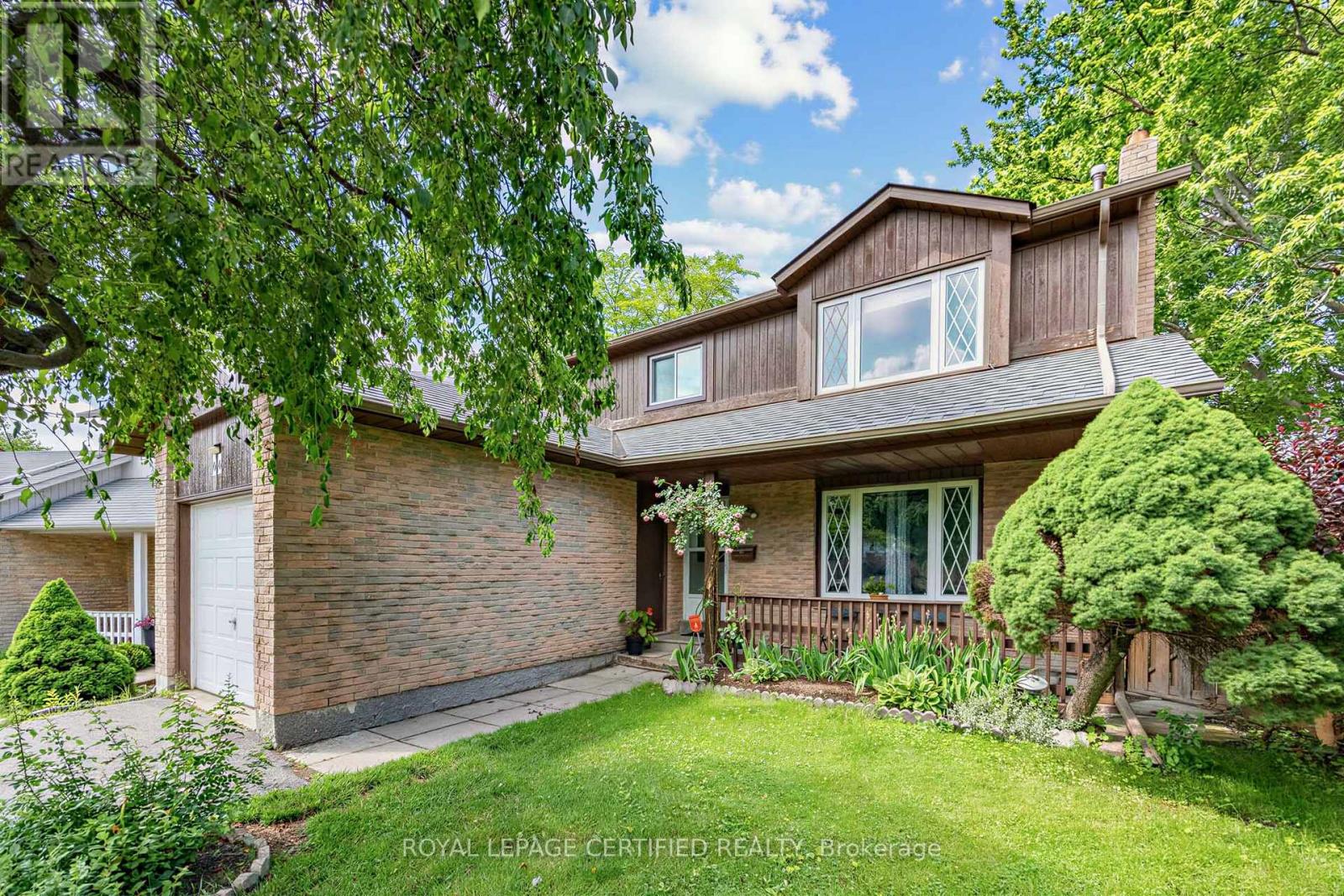 22 Borden Hill Court, Brampton, Ontario  L6S 3K7 - Photo 3 - W13465396