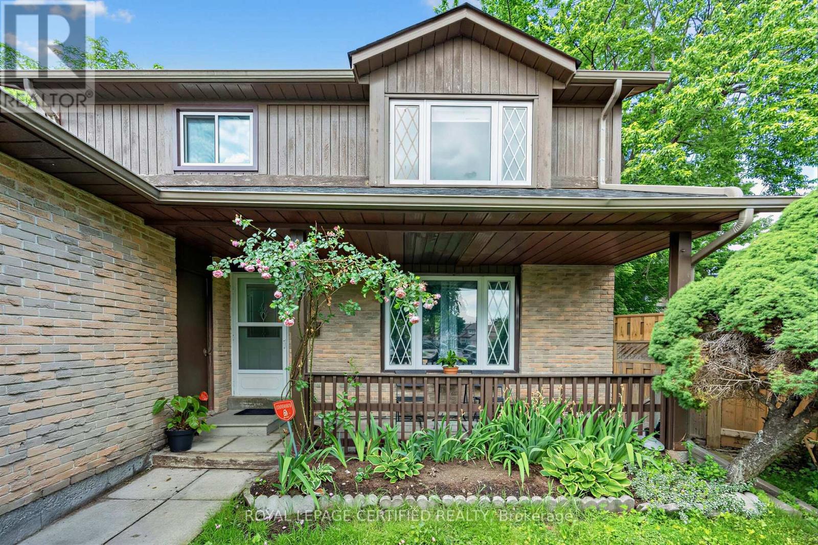 22 Borden Hill Court, Brampton, Ontario  L6S 3K7 - Photo 4 - W13465396