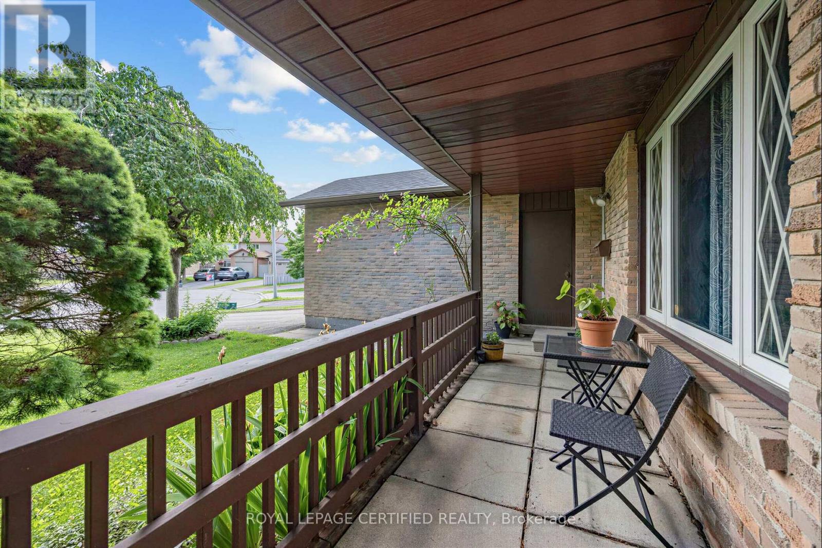 22 Borden Hill Court, Brampton, Ontario  L6S 3K7 - Photo 5 - W13465396
