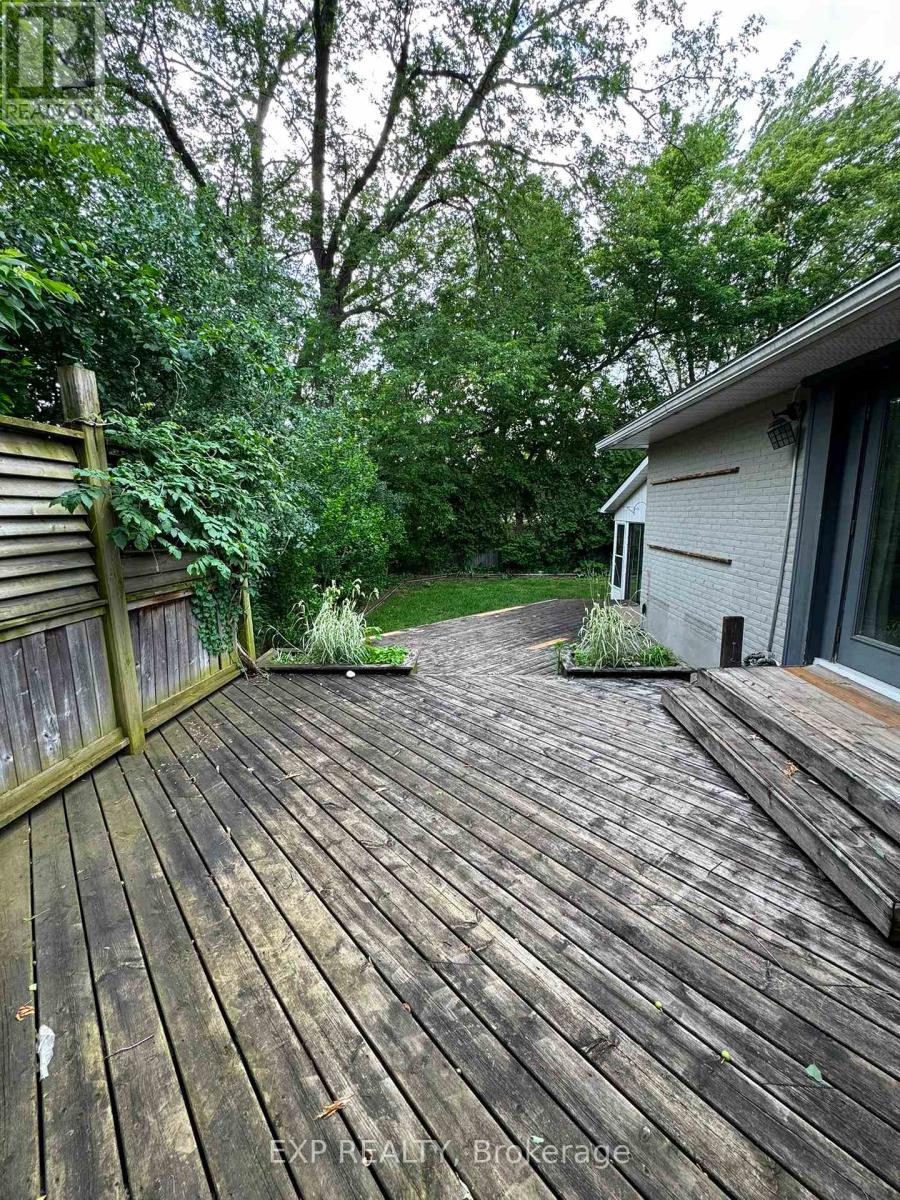 Upper - 1175 Pinegrove Road, Oakville, Ontario  L6L 2W3 - Photo 17 - W13465406