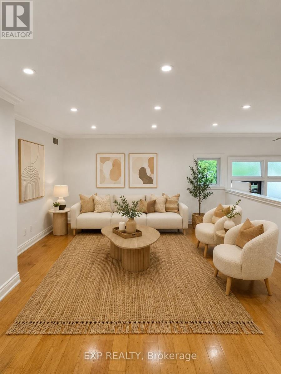 Upper - 1175 Pinegrove Road, Oakville, Ontario  L6L 2W3 - Photo 2 - W13465406
