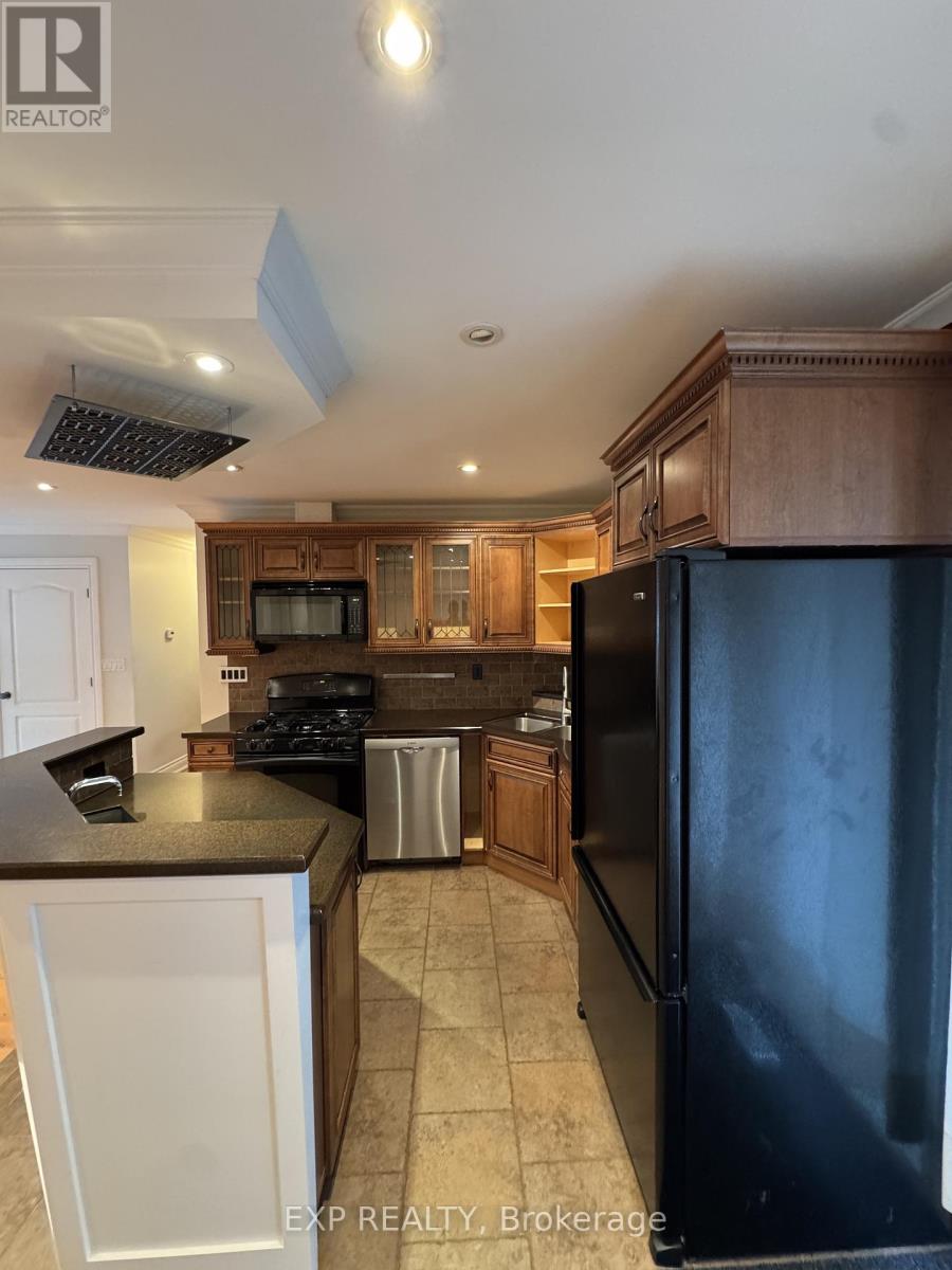 Upper - 1175 Pinegrove Road, Oakville, Ontario  L6L 2W3 - Photo 5 - W13465406