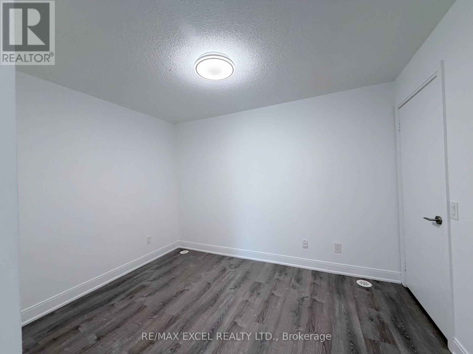 35 - 310 Village Green Square, Toronto, Ontario  M1S 0L1 - Photo 10 - E13464326