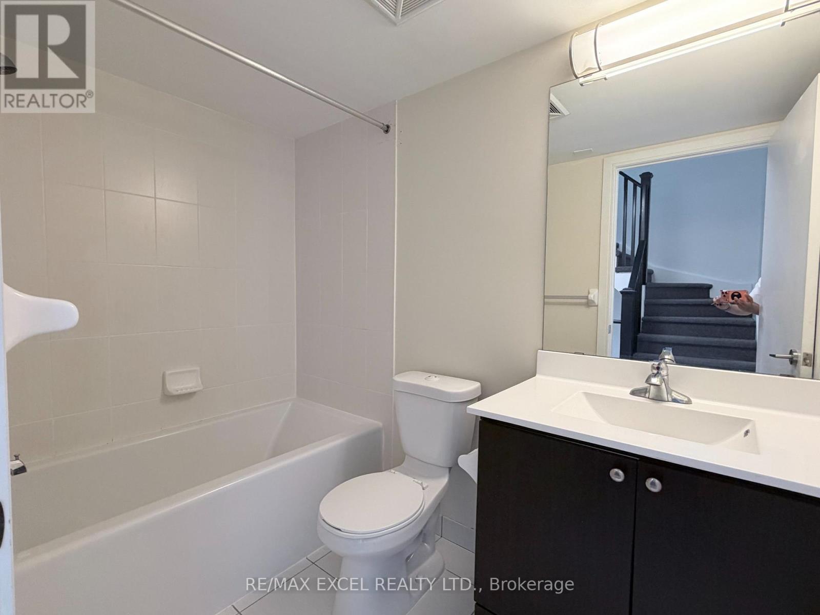 35 - 310 Village Green Square, Toronto, Ontario  M1S 0L1 - Photo 9 - E13464326