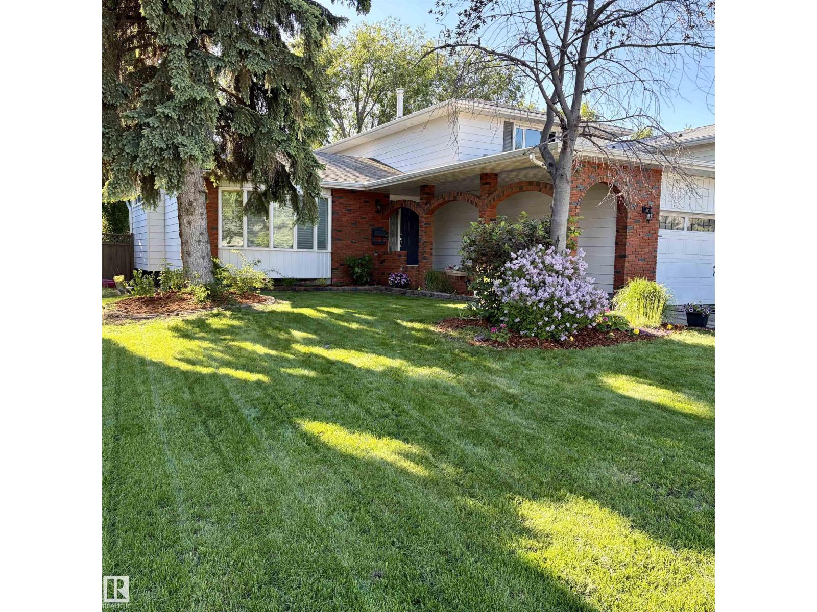 155 GARIEPY CR NW, Edmonton, Alberta