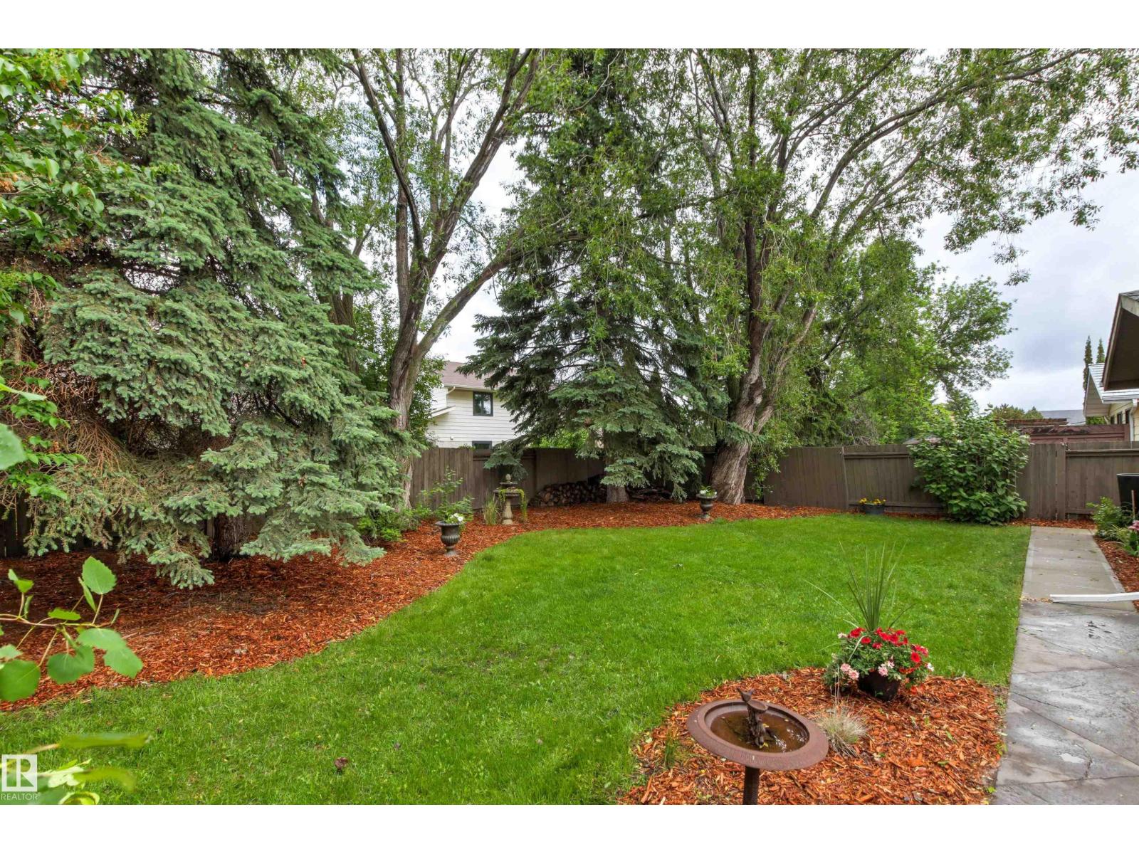 155 Gariepy Cr NW, Edmonton, Alberta  T6M 1B5 - Photo 8 - E4494561