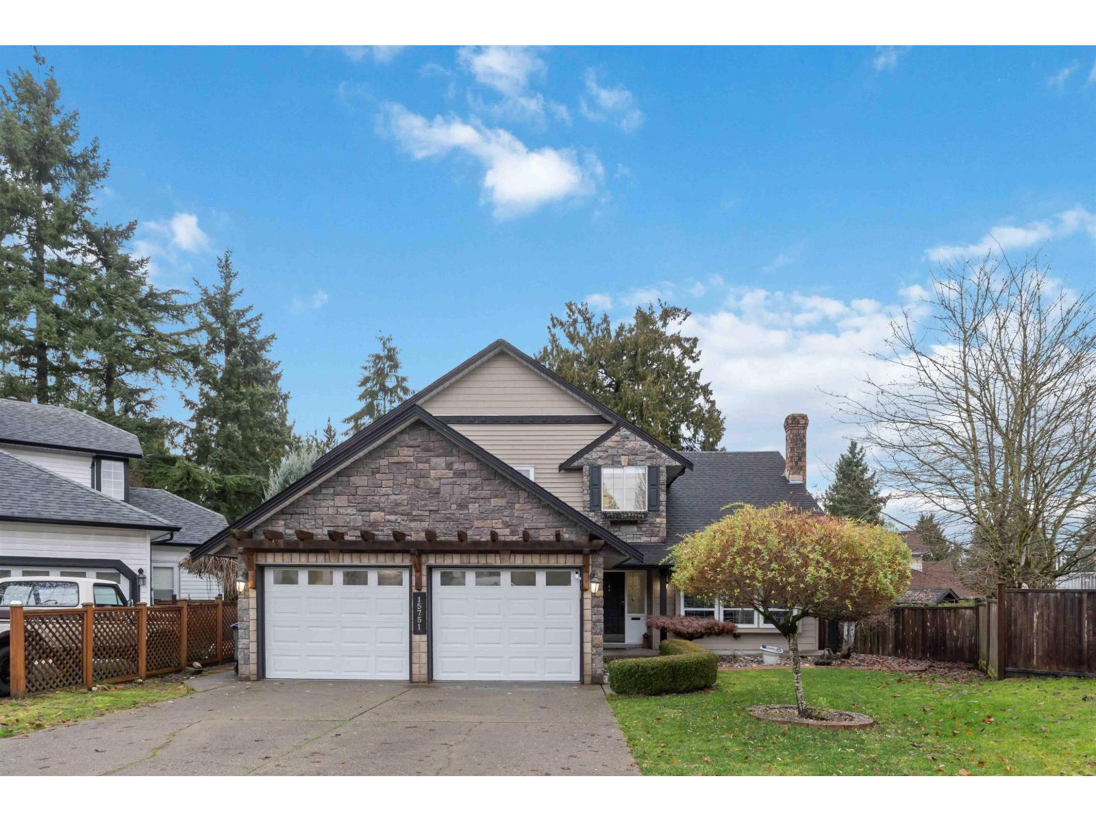 15751 98A AVENUE, surrey, British Columbia