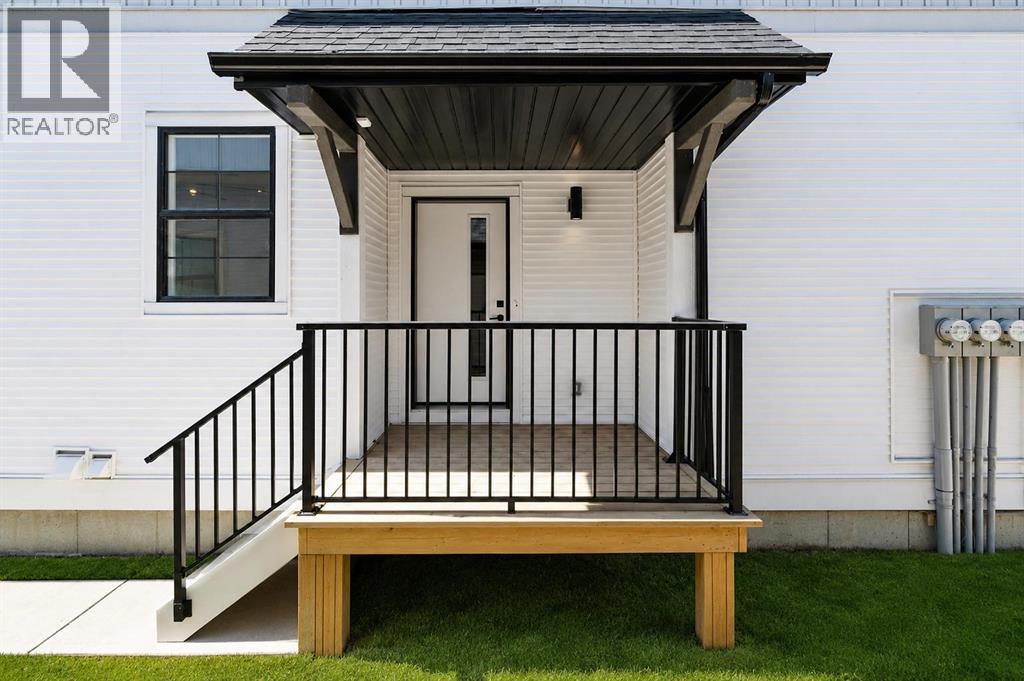 1004, 201 Cooperswood Green Sw, Airdrie, Alberta  T3B 3Y6 - Photo 2 - A2316868