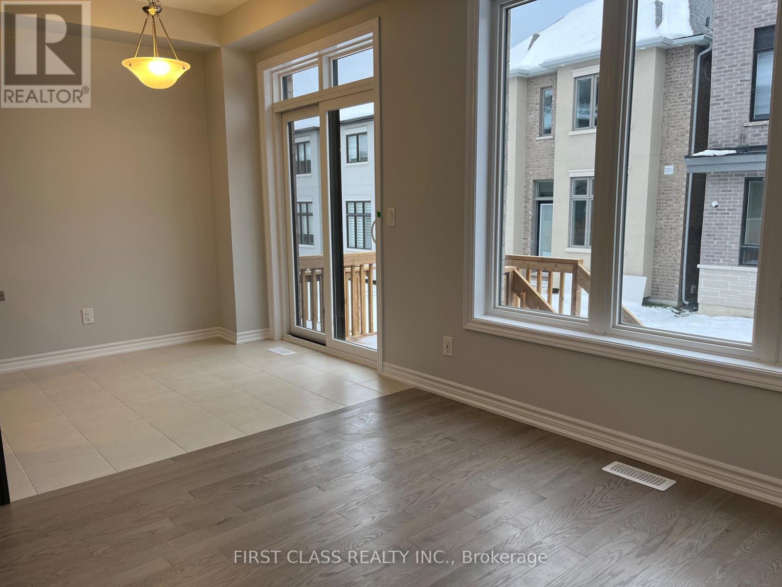 34 Freeman Williams Street, Markham, Ontario  L6C 3M8 - Photo 5 - N13465424