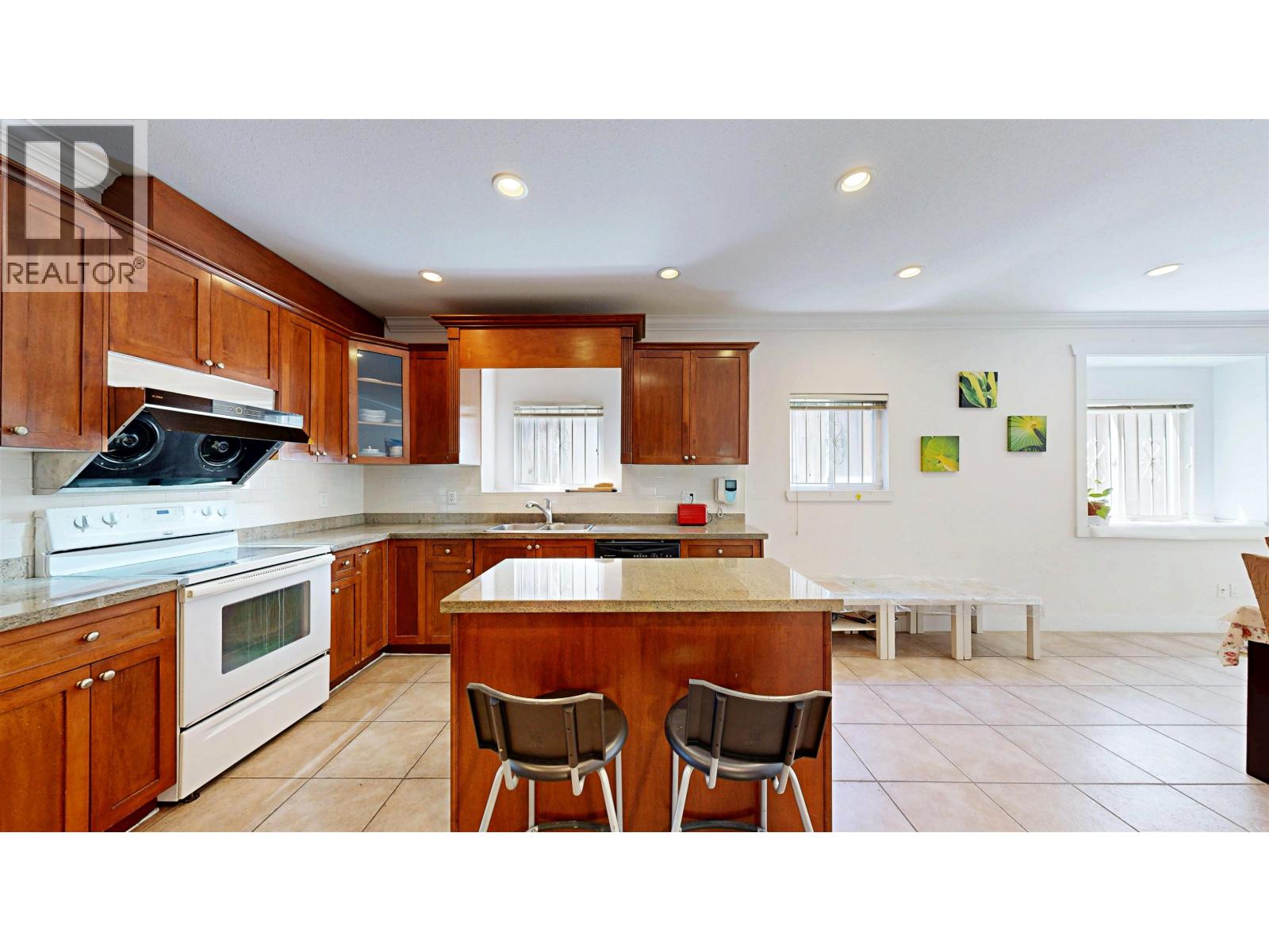 5685 Neville Street, Burnaby, British Columbia  V5J 2J1 - Photo 9 - R3123958