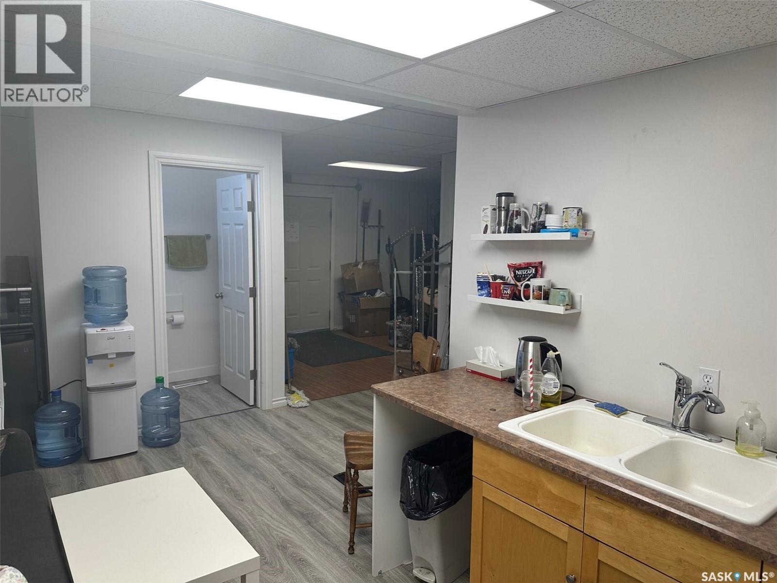 328 Main Street N, Moose Jaw, Saskatchewan  S6H 3J9 - Photo 7 - SK039869