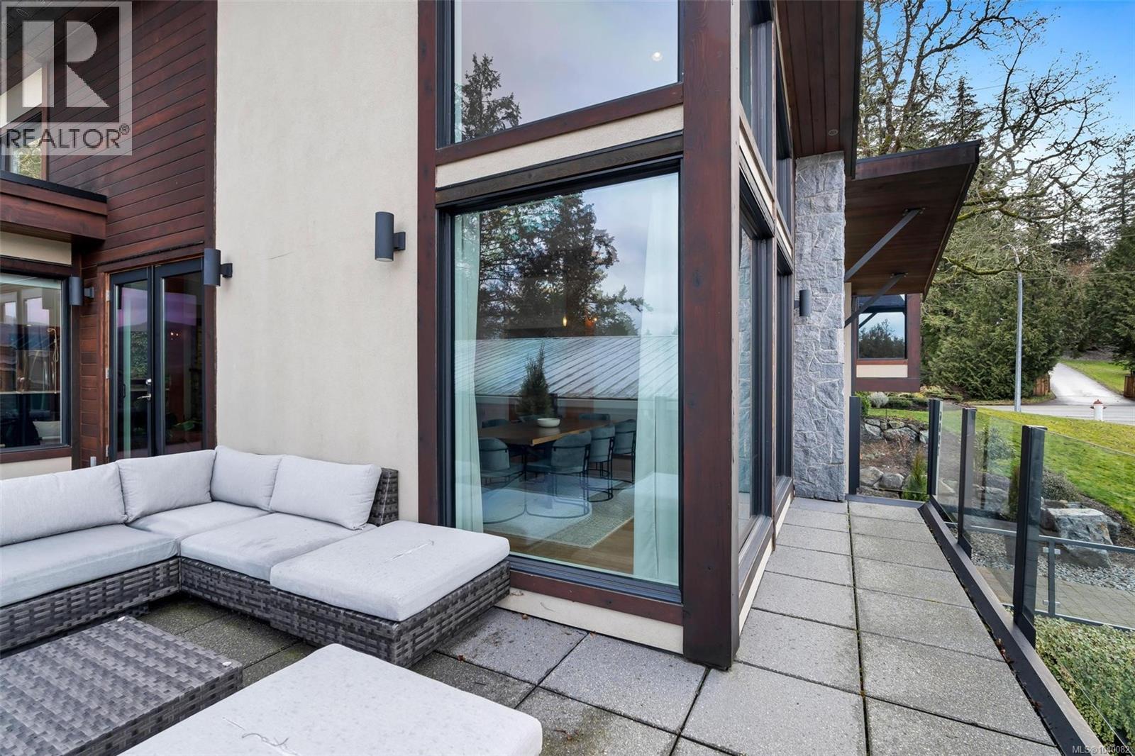 6897 Mckenna Crt, Central Saanich, British Columbia  V8M 1J2 - Photo 53 - 1040082