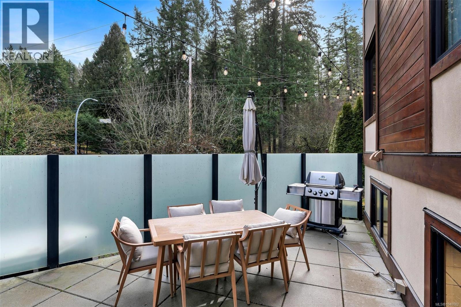6897 Mckenna Crt, Central Saanich, British Columbia  V8M 1J2 - Photo 54 - 1040082