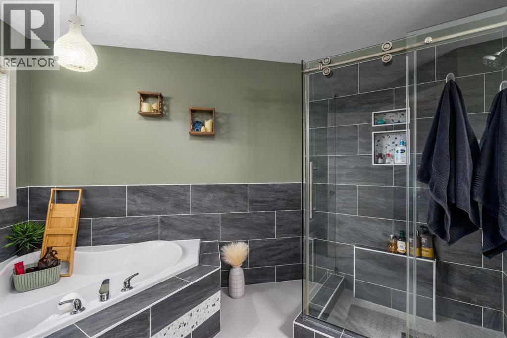 2067 Luxstone Boulevard Sw, Airdrie, Alberta  T4B 0J8 - Photo 20 - A2322057