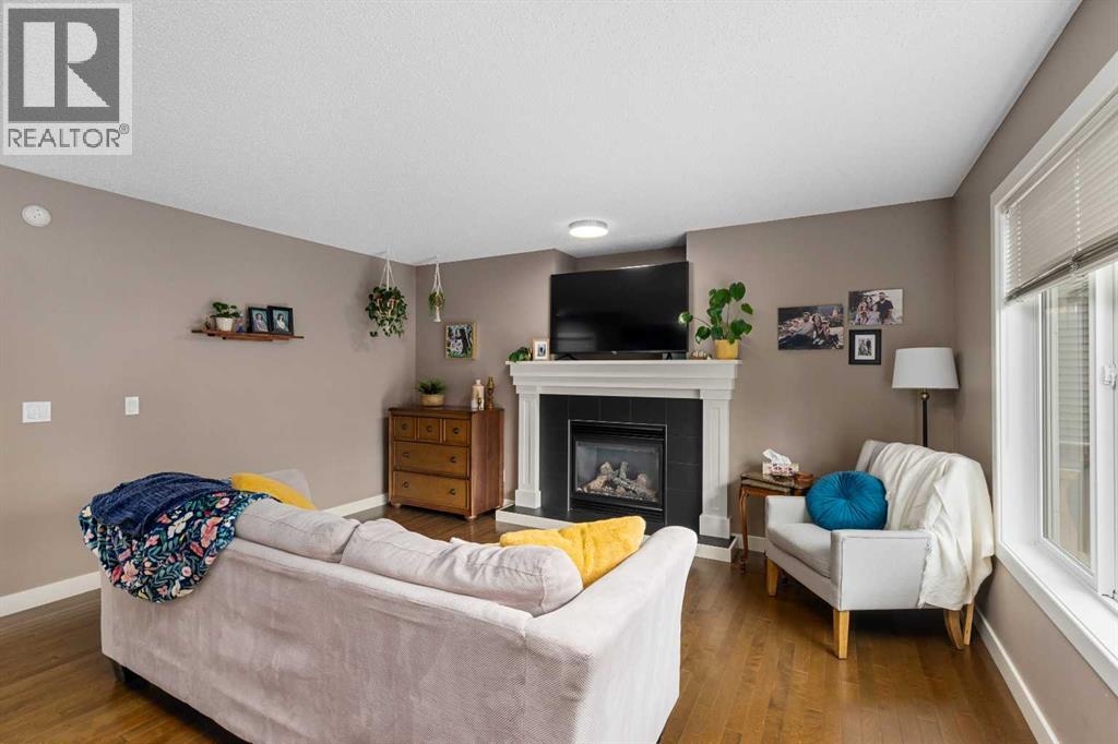 2067 Luxstone Boulevard Sw, Airdrie, Alberta  T4B 0J8 - Photo 3 - A2322057