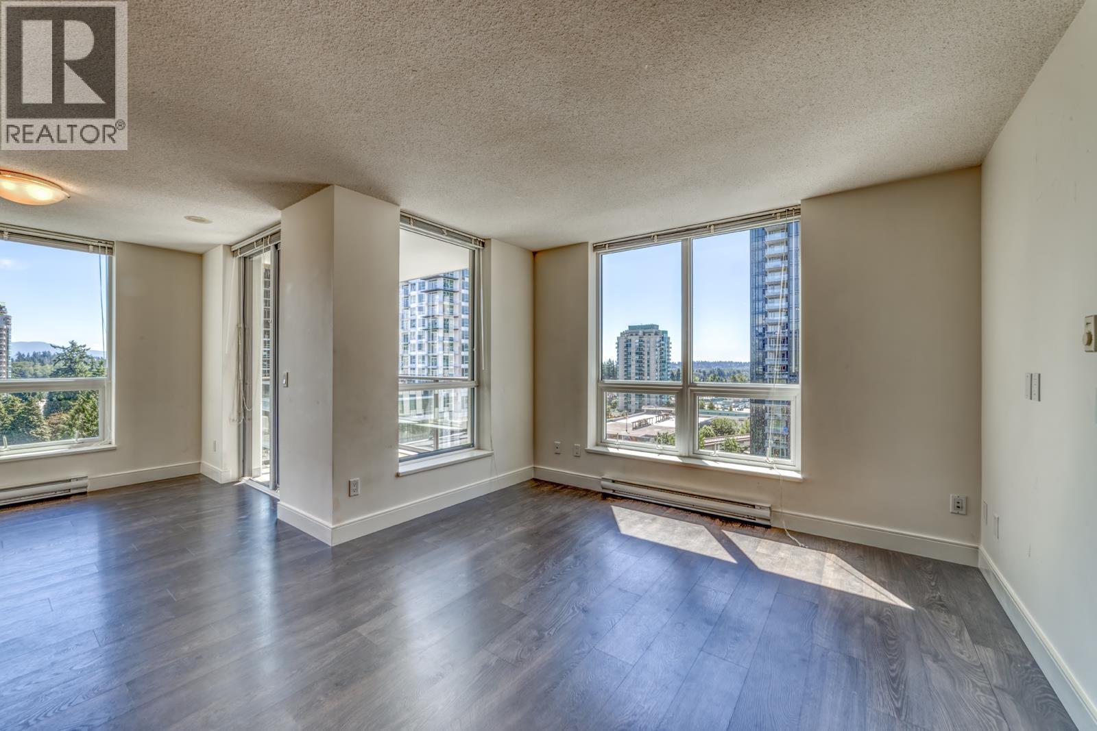 1305 3007 Glen Drive, Coquitlam, British Columbia  V3B 0L8 - Photo 6 - R3137745