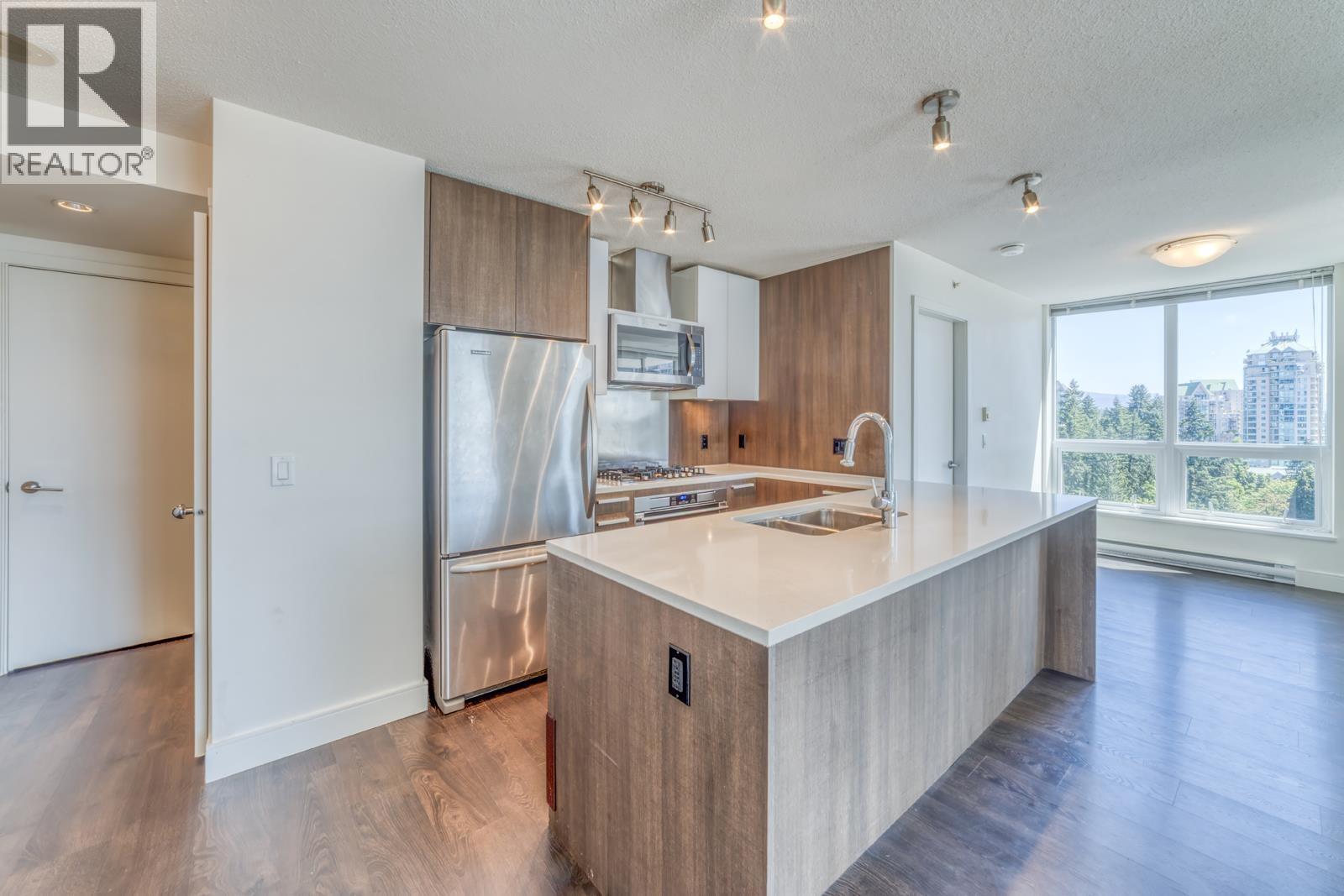 1305 3007 Glen Drive, Coquitlam, British Columbia  V3B 0L8 - Photo 4 - R3137745