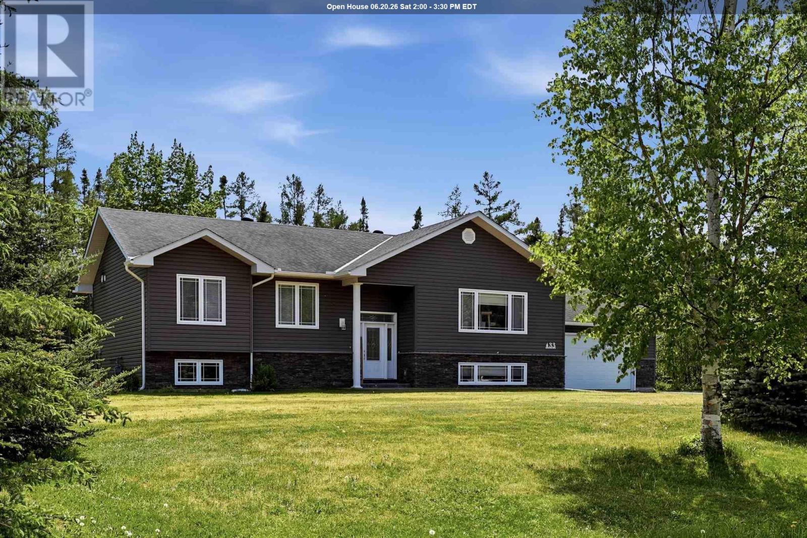 33 Parkewood DR, Sault Ste. Marie, Ontario