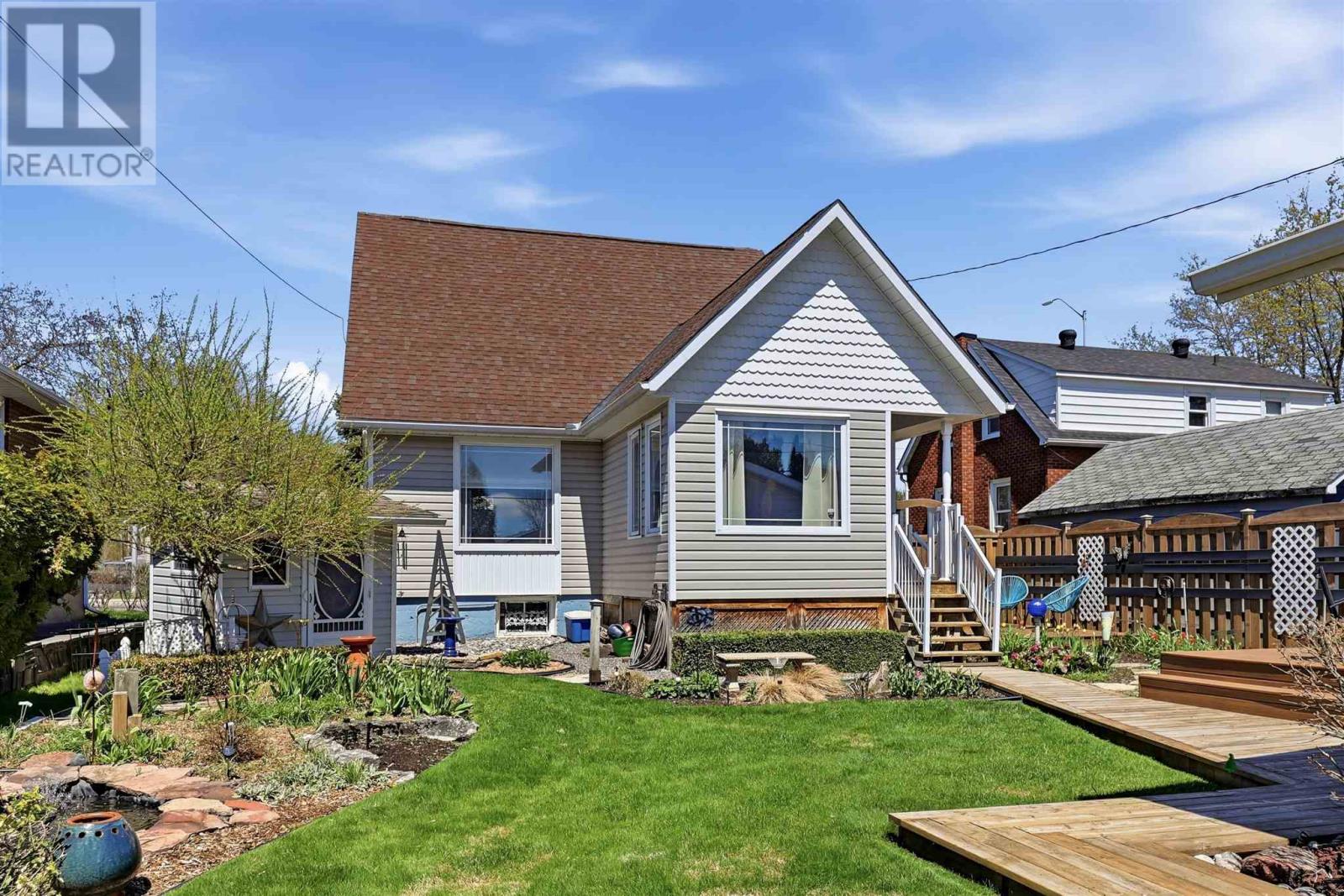 1073 Wellington St, Sault Ste Marie, Ontario  P6A 2P2 - Photo 8 - SM261489