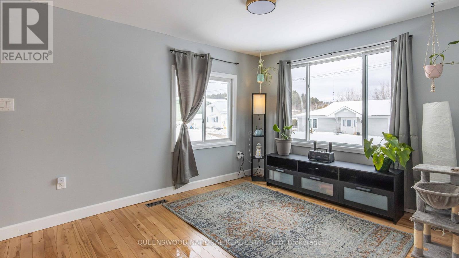 99 Inglis Street, Madawaska Valley, Ontario  K0J 1B0 - Photo 15 - X12928756