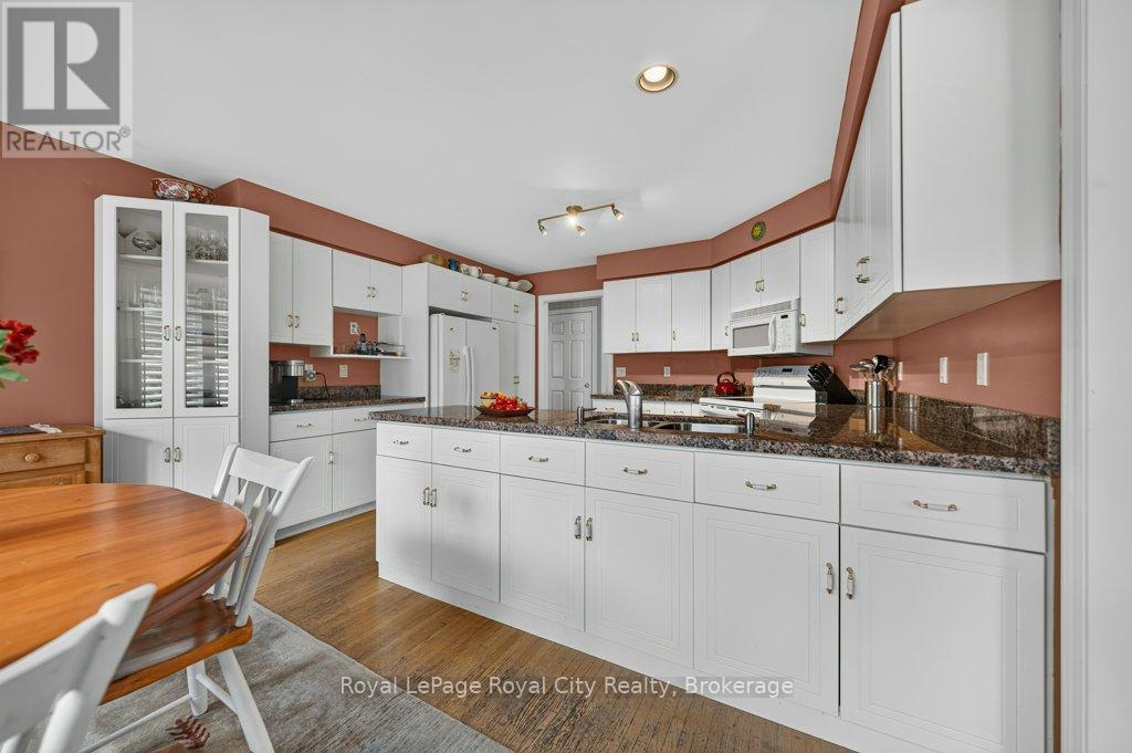 94 Kortright Road E, Guelph (Kortright East), Ontario  N1G 4C5 - Photo 12 - X13465534