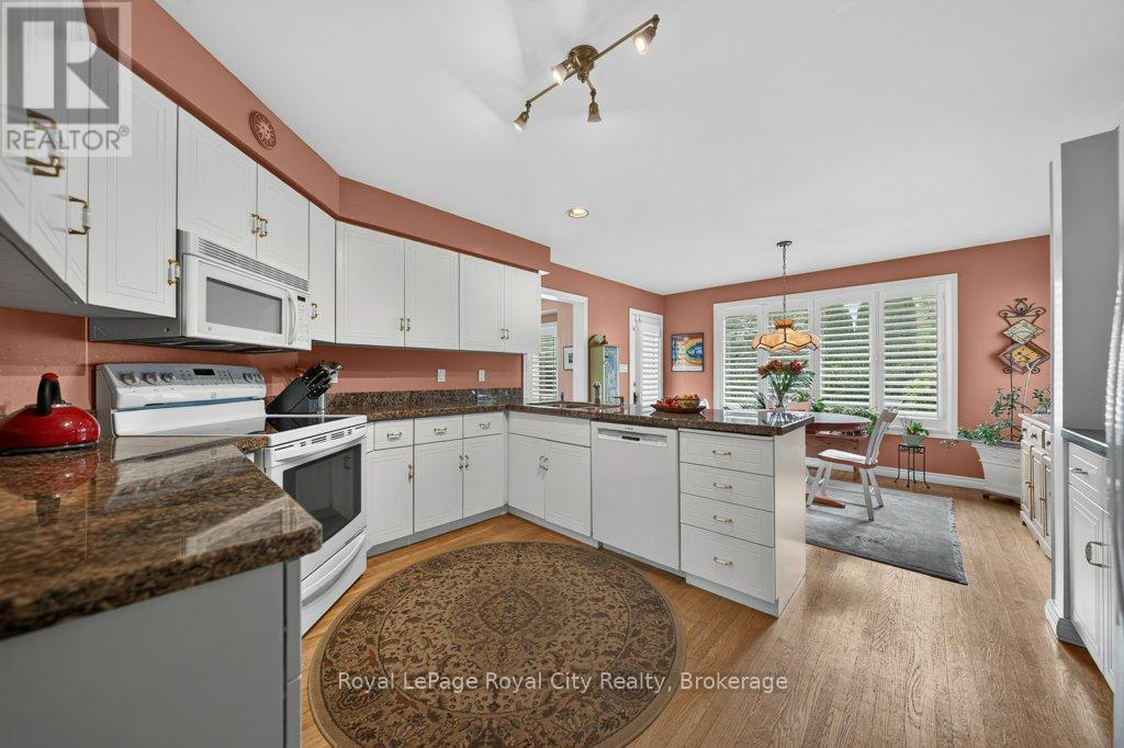 94 Kortright Road E, Guelph (Kortright East), Ontario  N1G 4C5 - Photo 13 - X13465534