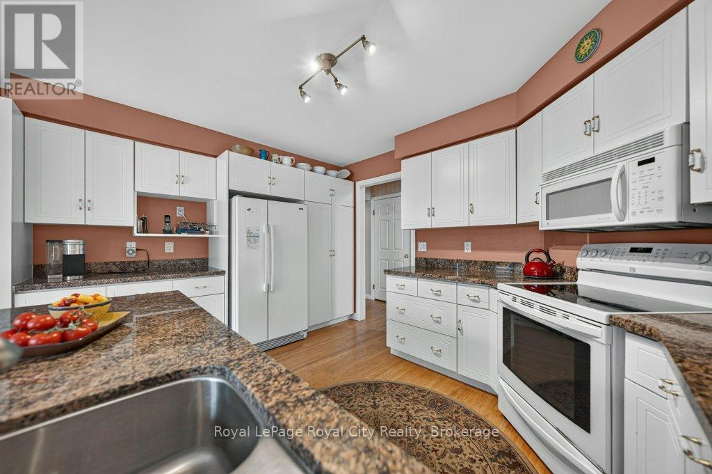 94 Kortright Road E, Guelph (Kortright East), Ontario  N1G 4C5 - Photo 14 - X13465534