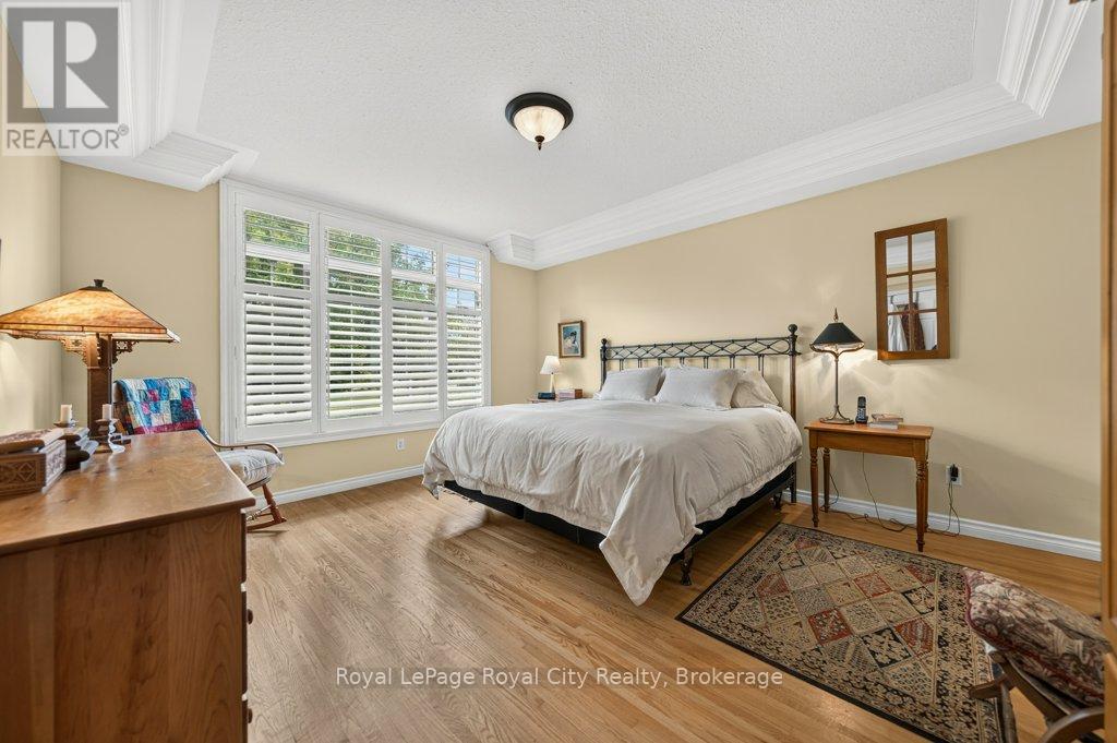 94 Kortright Road E, Guelph (Kortright East), Ontario  N1G 4C5 - Photo 17 - X13465534