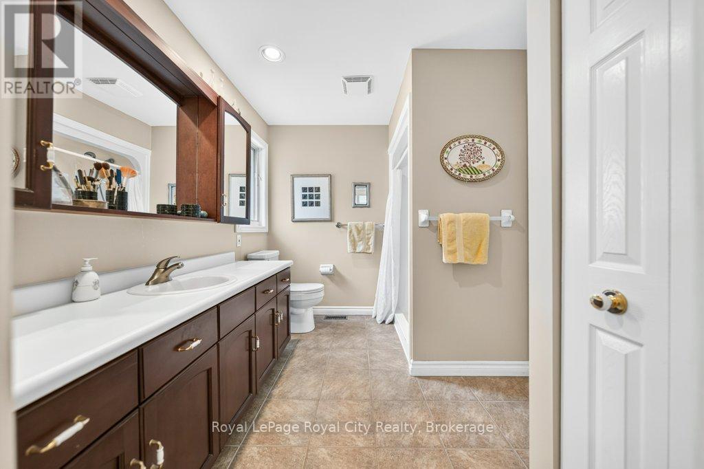 94 Kortright Road E, Guelph (Kortright East), Ontario  N1G 4C5 - Photo 18 - X13465534