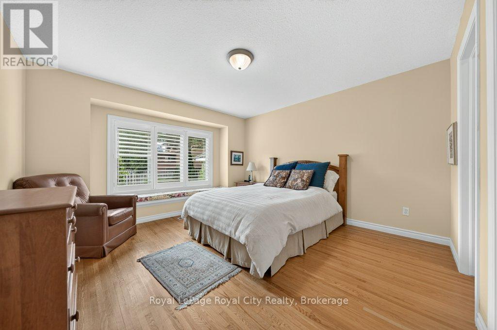 94 Kortright Road E, Guelph (Kortright East), Ontario  N1G 4C5 - Photo 19 - X13465534