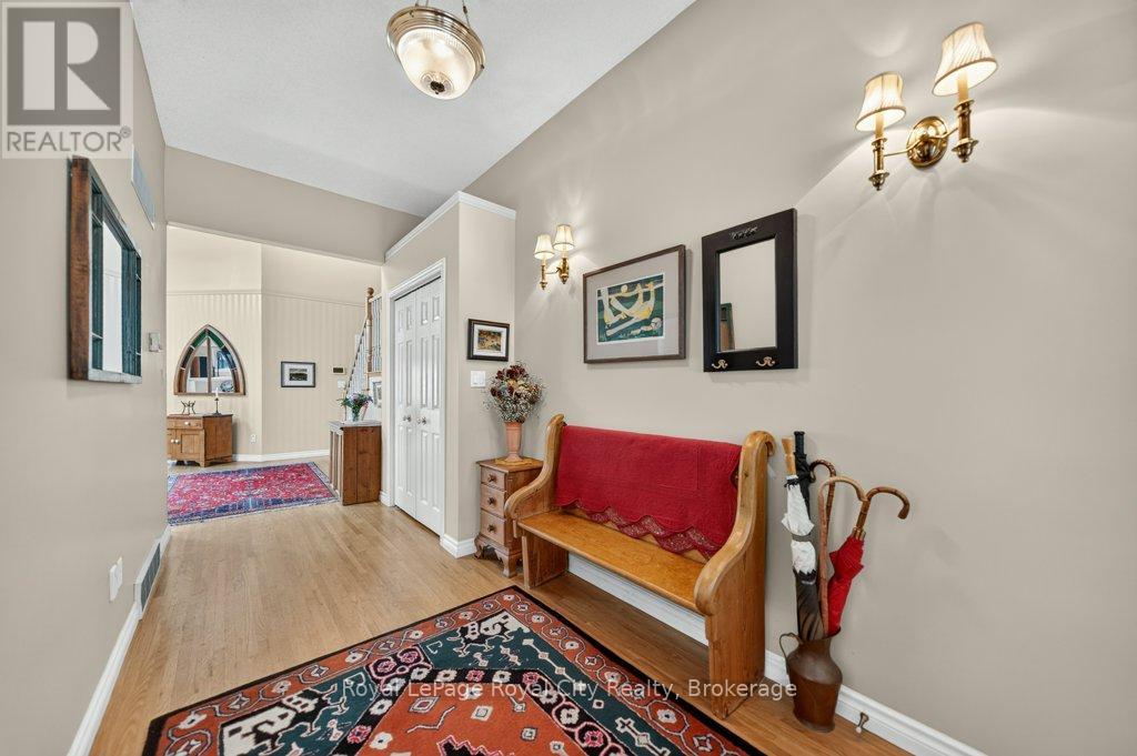 94 Kortright Road E, Guelph (Kortright East), Ontario  N1G 4C5 - Photo 4 - X13465534
