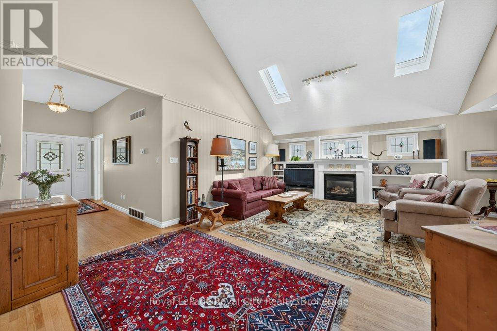 94 Kortright Road E, Guelph (Kortright East), Ontario  N1G 4C5 - Photo 7 - X13465534