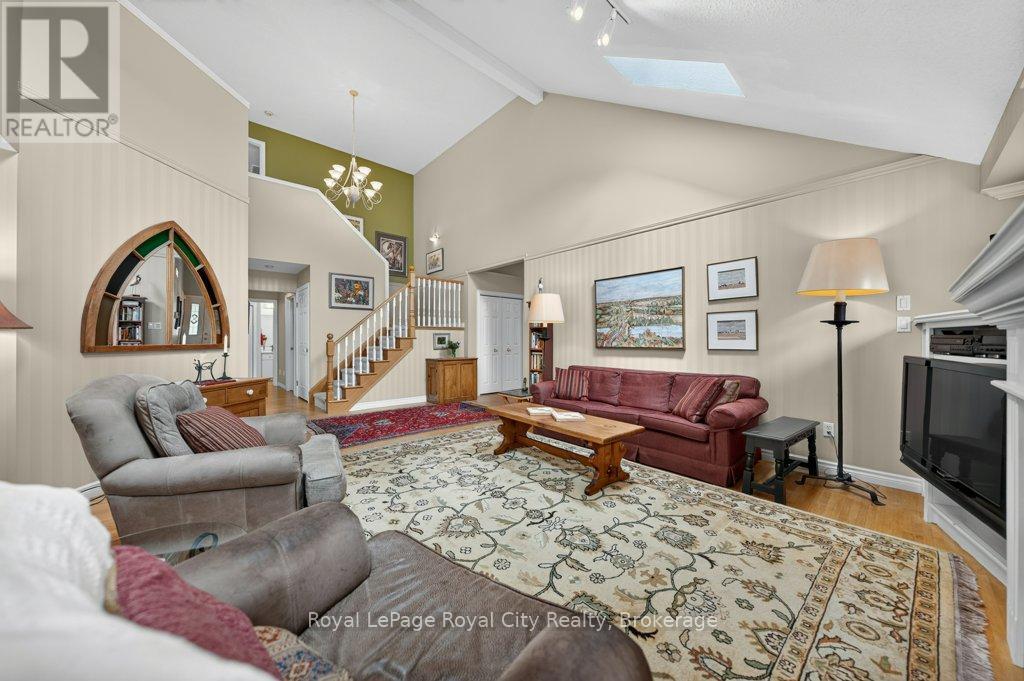 94 Kortright Road E, Guelph (Kortright East), Ontario  N1G 4C5 - Photo 8 - X13465534