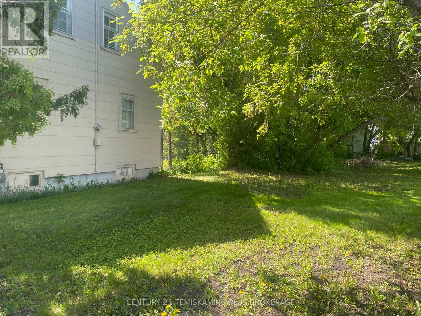 408 Grills Street, Temiskaming Shores, Ontario  P0J 1P0 - Photo 2 - T13465548