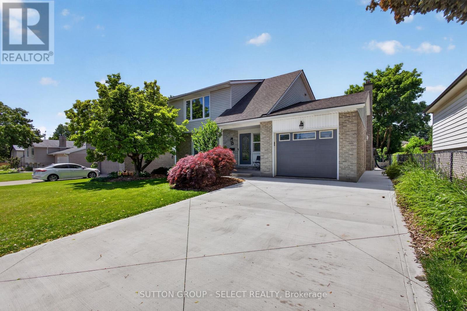 33 FARNHAM CRESCENT, London South, Ontario