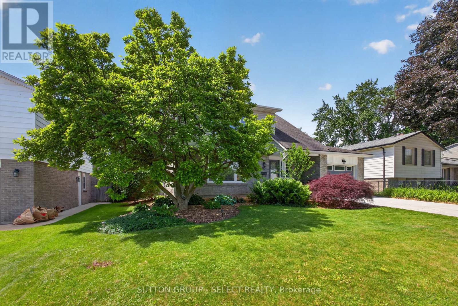 33 Farnham Crescent, London South, Ontario  N6K 1K2 - Photo 3 - X13465532
