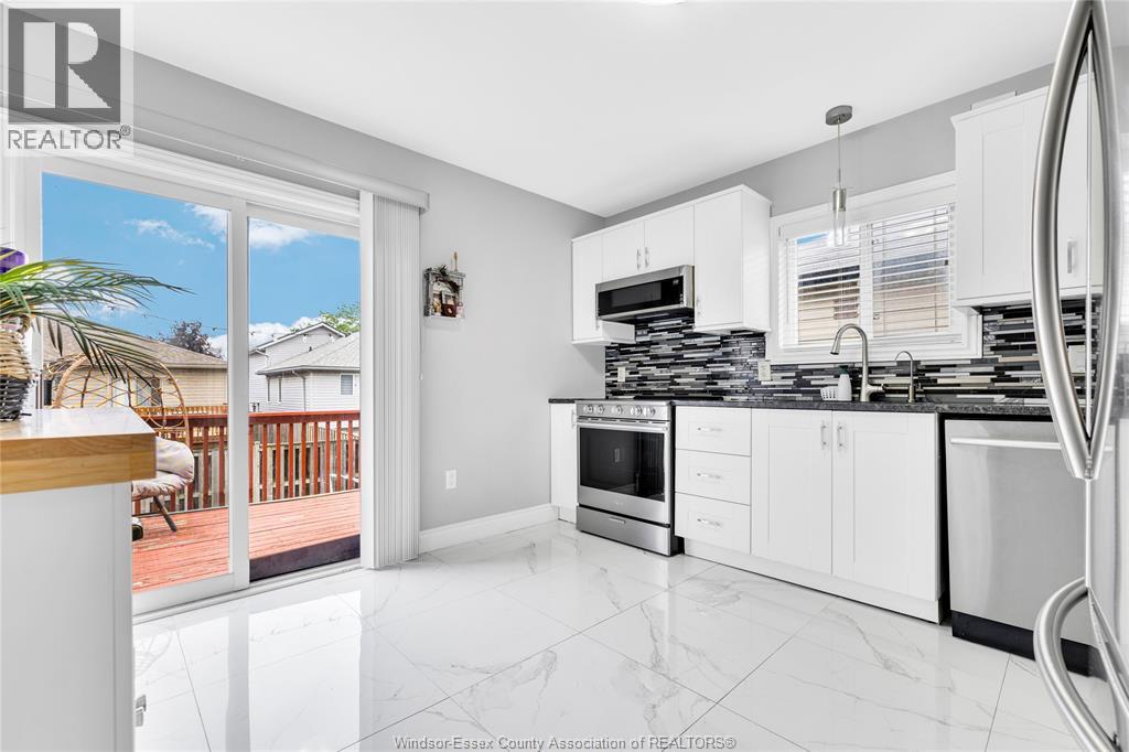 4561 Fontana Avenue, Windsor, Ontario  N9G 3C8 - Photo 4 - 26014588