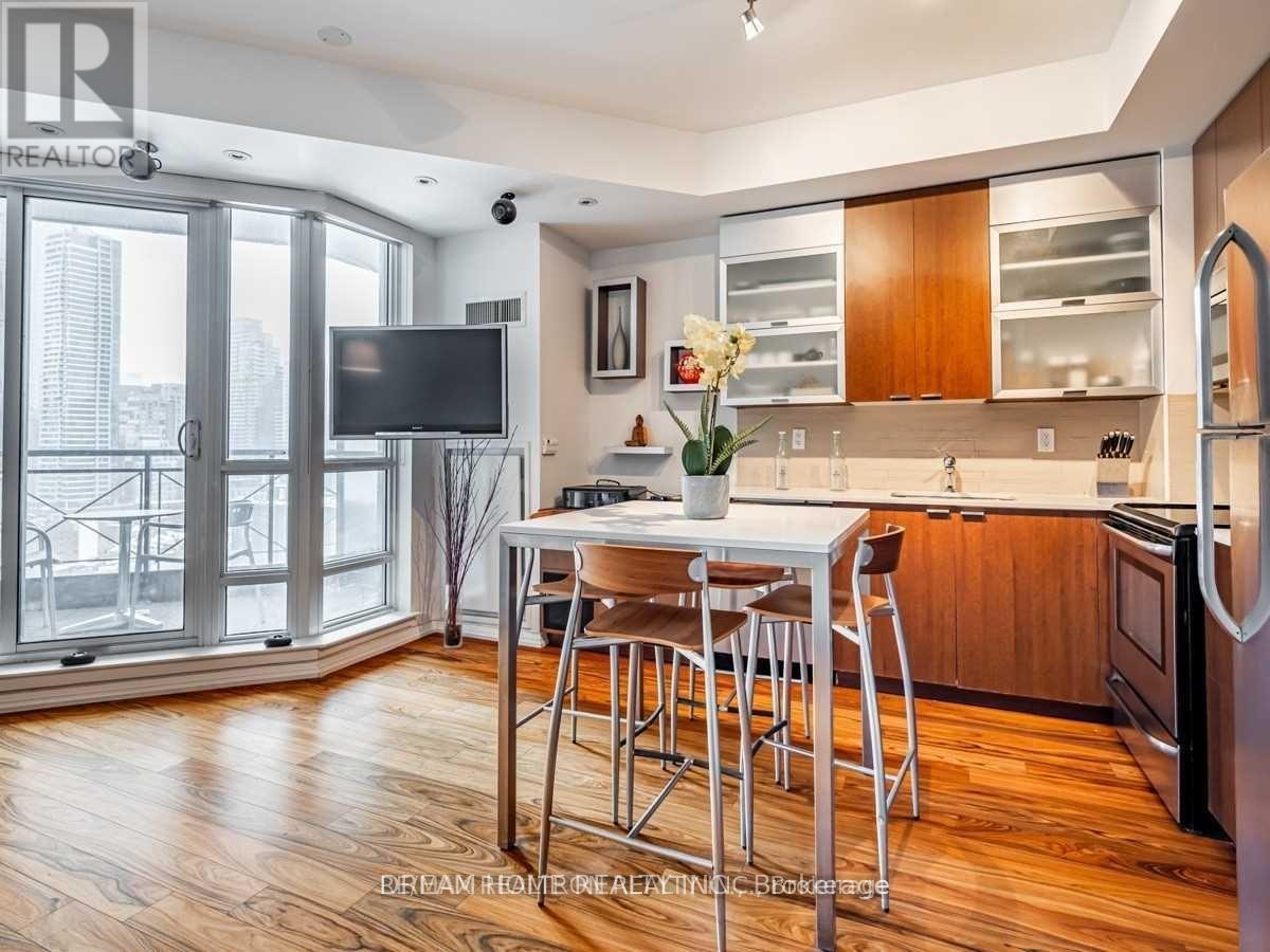 1501 - 35 Hayden Street, Toronto, Ontario  M4Y 3C3 - Photo 8 - C13465472