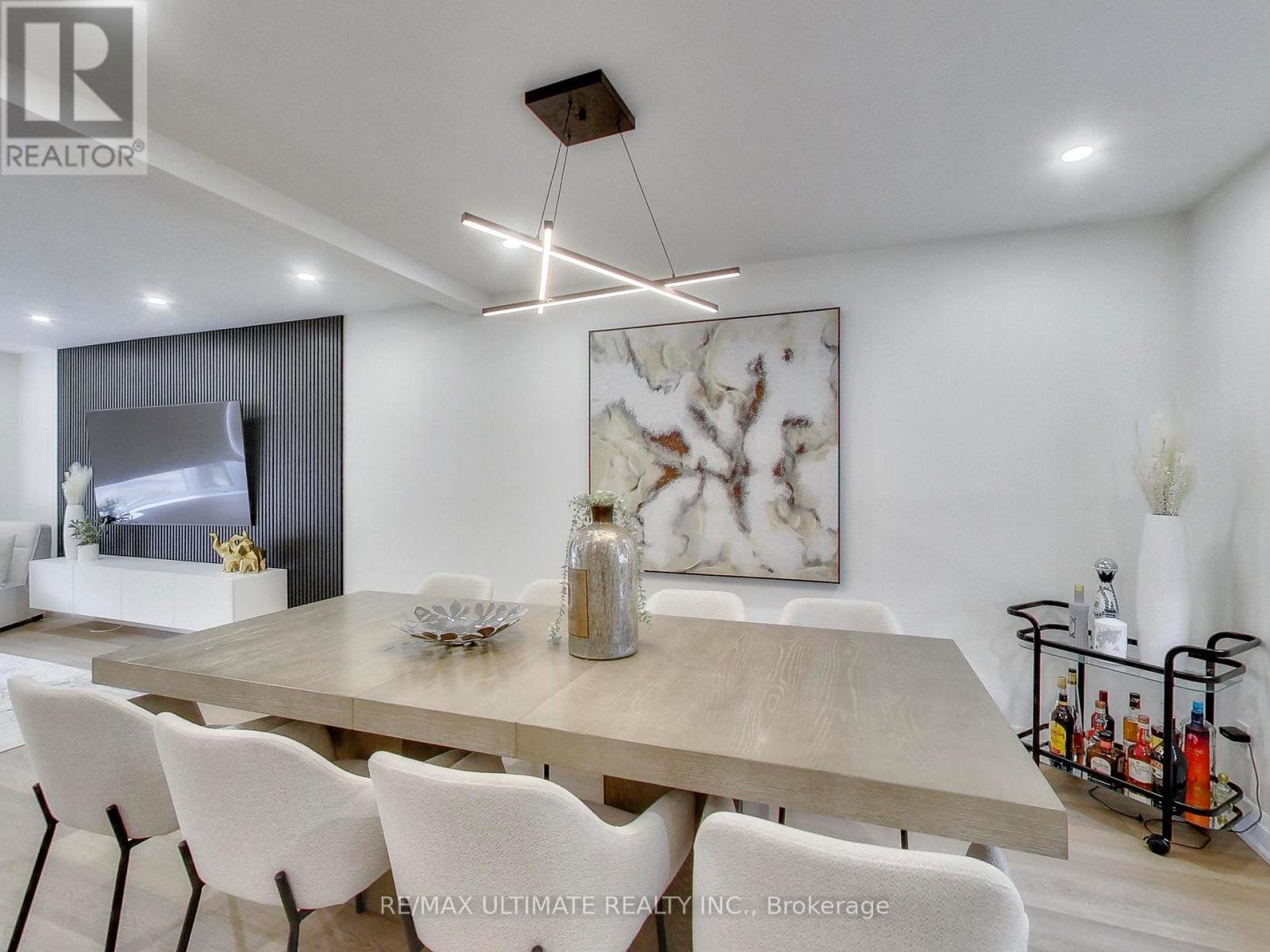 11 Blandorman Road, Toronto, Ontario  M6L 2L7 - Photo 10 - W13465454