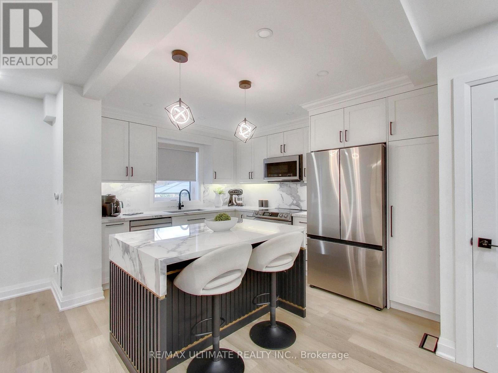 11 Blandorman Road, Toronto, Ontario  M6L 2L7 - Photo 13 - W13465454