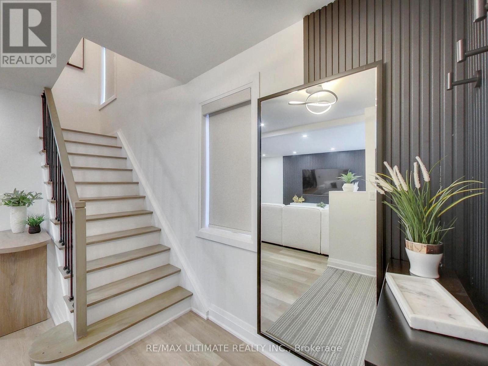 11 Blandorman Road, Toronto, Ontario  M6L 2L7 - Photo 19 - W13465454