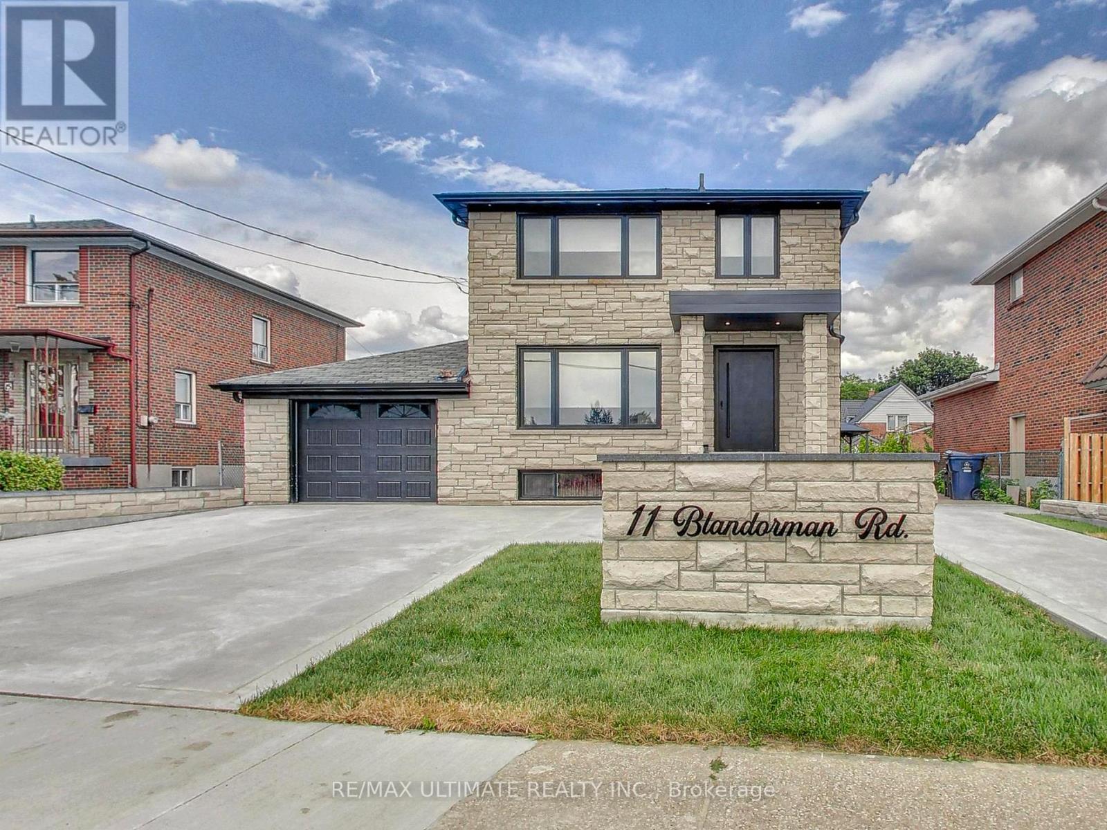 11 Blandorman Road, Toronto, Ontario  M6L 2L7 - Photo 2 - W13465454