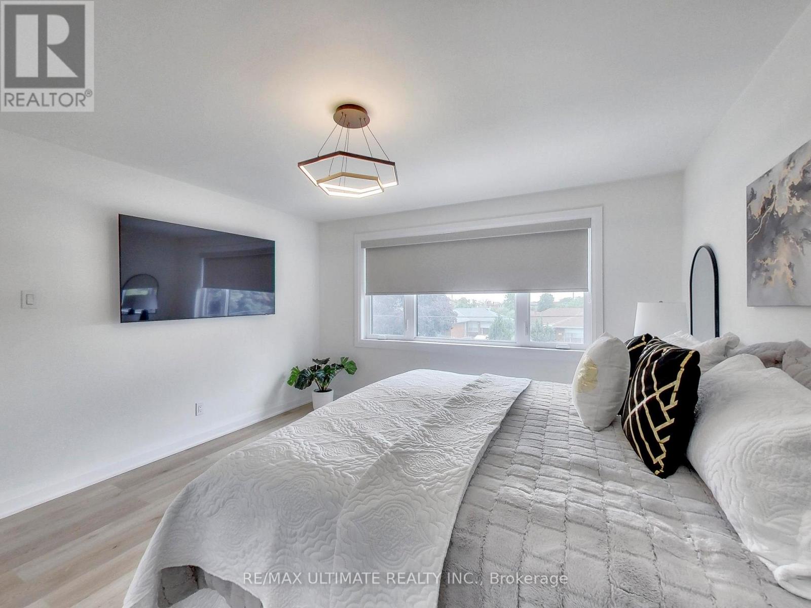 11 Blandorman Road, Toronto, Ontario  M6L 2L7 - Photo 22 - W13465454