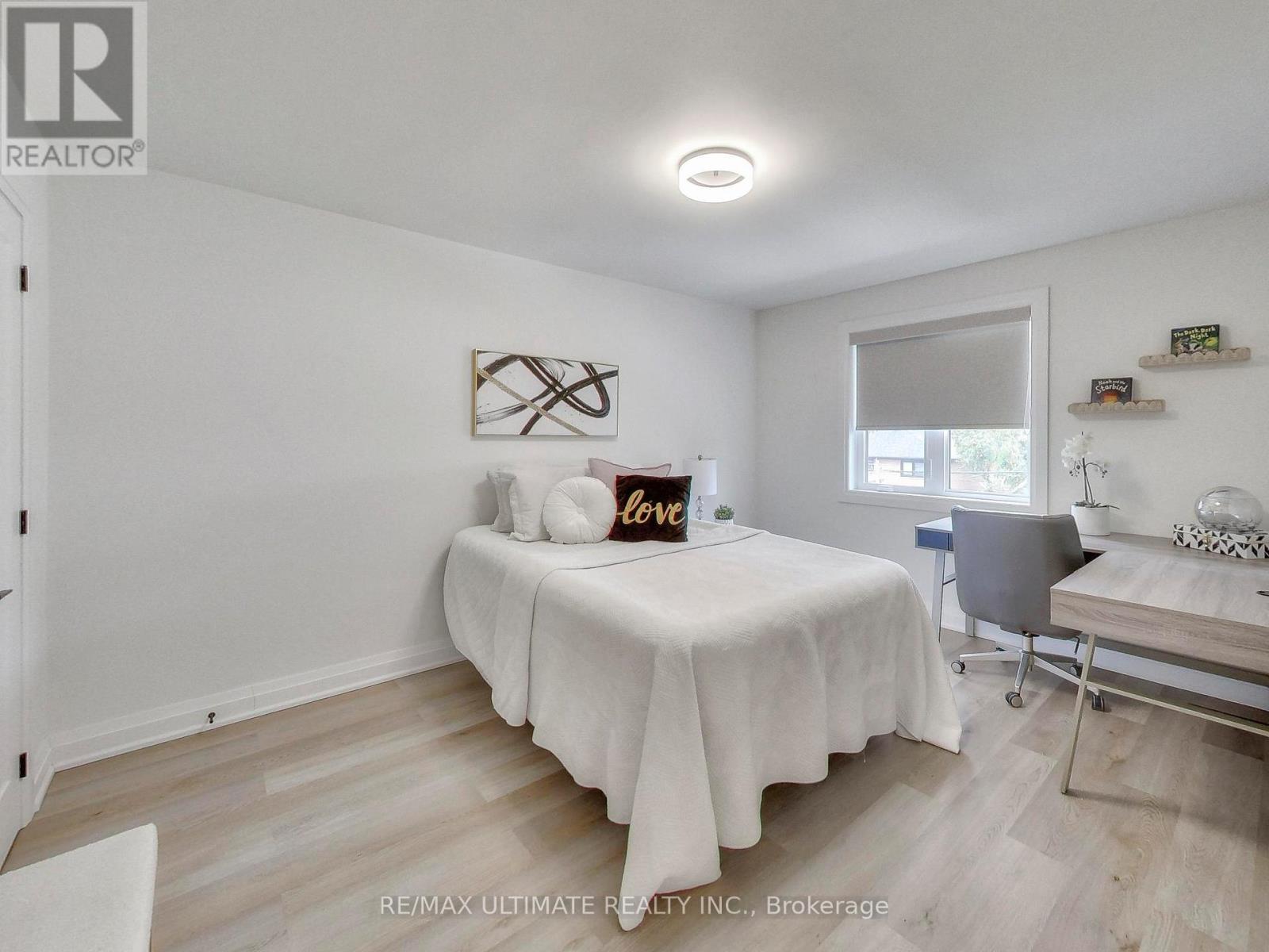 11 Blandorman Road, Toronto, Ontario  M6L 2L7 - Photo 24 - W13465454
