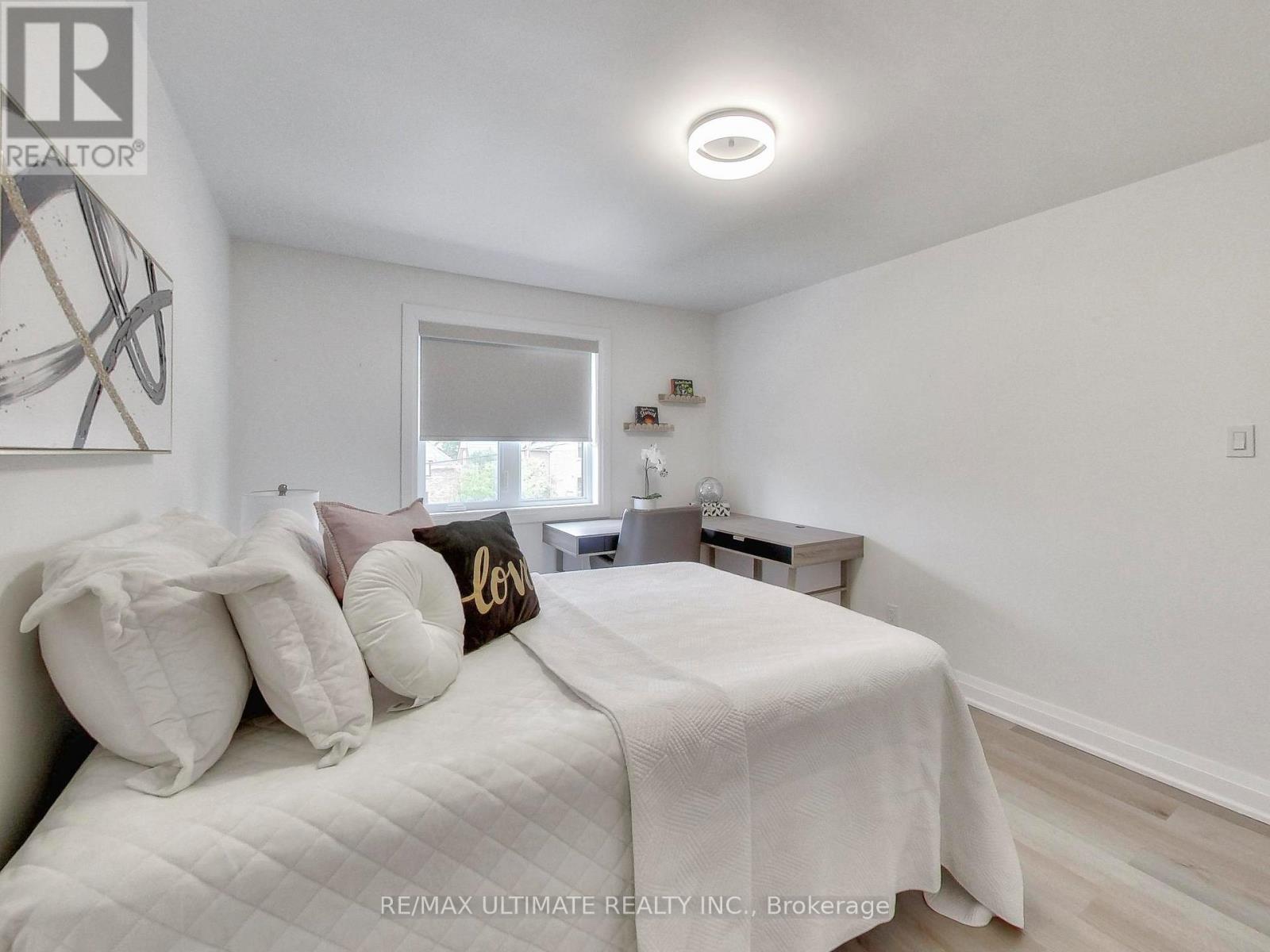 11 Blandorman Road, Toronto, Ontario  M6L 2L7 - Photo 25 - W13465454